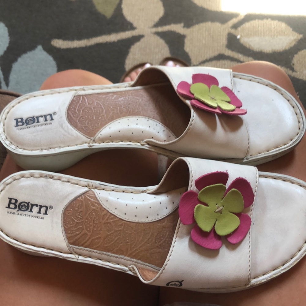 Born flower sandals